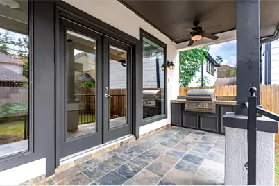 4523 Maple Street, Bellaire, TX 77401 - Photo 35