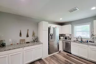 4405 W 43rd St, Houston, TX 77092 - Photo 13
