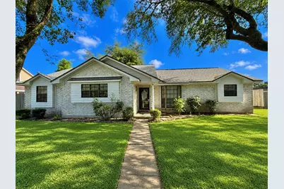 3 S Erik Drive, Angleton, TX 77515 - Photo 1