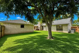 3 S Erik Dr, Angleton, TX 77515 - Photo 31