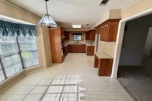 3 S Erik Dr, Angleton, TX 77515 - Photo 15