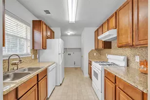 6928 Canal St, Houston, TX 77011 - Photo 5