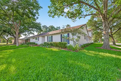 10602 Longmont Drive, Houston, TX 77042 - Photo 3