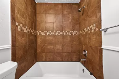 10602 Longmont Drive, Houston, TX 77042 - Photo 31