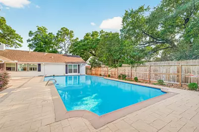 10602 Longmont Drive, Houston, TX 77042 - Photo 43
