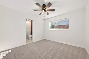 10602 Longmont Dr, Houston, TX 77042 - Photo 27