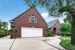 10117 Woodwind Dr, Houston, TX 77025 - Photo 1