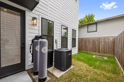 10937 Fire Creek Drive, Houston, TX 77043 - Photo 31