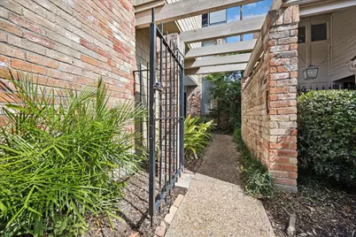 5818 Valley Forge Drive #108, Houston, TX 77057 - Photo 3