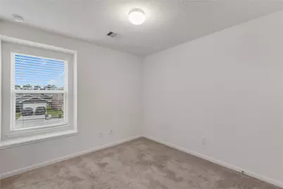 647 Ash Mill Drive, Houston, TX 77090 - Photo 15