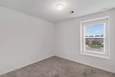 647 Ash Mill Drive, Houston, TX 77090 - Photo 13