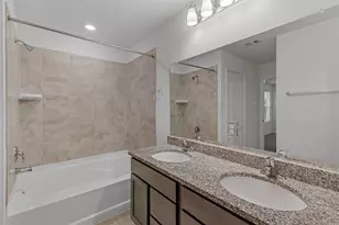 647 Ash Mill Dr, Houston, TX 77090 - Photo 23