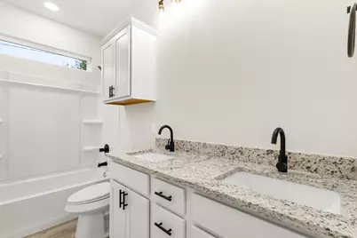 1316 Williams Street #A, Brenham, TX 77833 - Photo 23