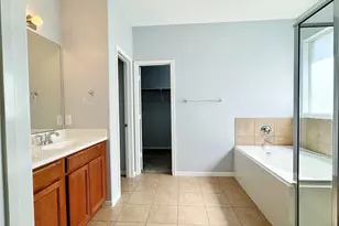1050 Forest Haven Ct, Conroe, TX 77384 - Photo 5