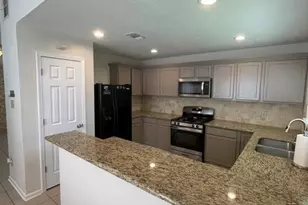 10923 Birch Dr, La Porte, TX 77571 - Photo 5
