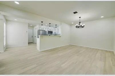 5519 Sheraton Oaks Drive, Houston, TX 77091 - Photo 7