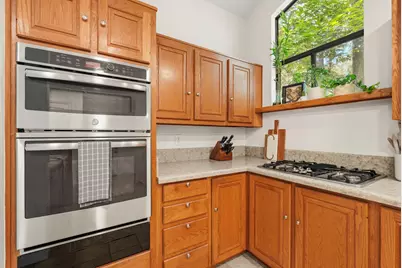 27 Sky Terrace Place, The Woodlands, TX 77381 - Photo 19