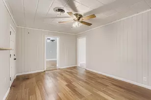 512 Park Ln, Cleveland, TX 77327 - Photo 9