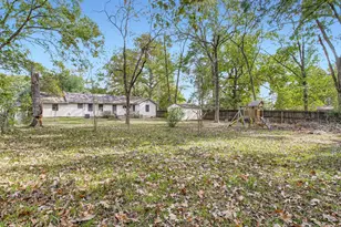 512 Park Ln, Cleveland, TX 77327 - Photo 3