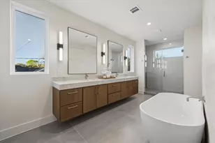 107 E 24th St, Houston, TX 77008 - Photo 5