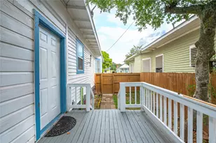 2915 Ave N 1/2 St, Galveston, TX 77550 - Photo 29