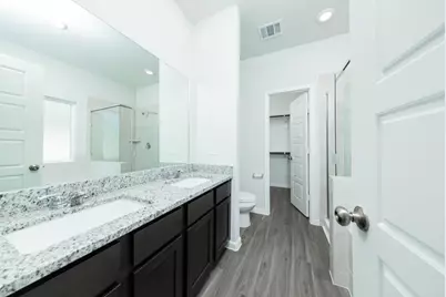 15634 Buffalo Meadow Ct, Houston, TX 77090 - Photo 9