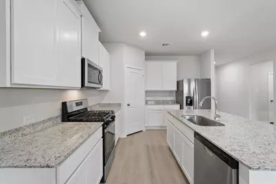 11962 Wisteria Meadows Drive, Willis, TX 77318 - Photo 5