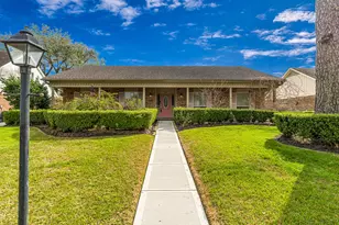 818 Olney Oak Dr, Houston, TX 77079 - Photo 1