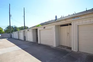 6310 Chevy Chase Dr, Houston, TX 77057 - Photo 7