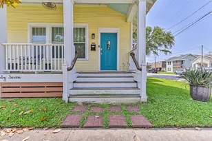 3927 Bernardo De Galvez Ave, Galveston, TX 77550 - Photo 9