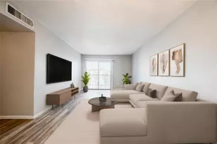 2818 S Bartell Dr, Houston, TX 77054 - Photo 3