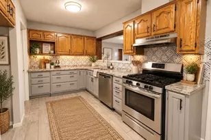 7905 Turquoise Ln, Houston, TX 77055 - Photo 11
