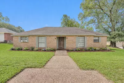 445 Augusta Drive, Huntsville, TX 77340 - Photo 1