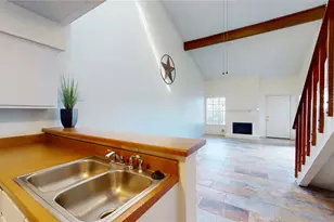 12250 Coppertree Ln, Houston, TX 77035 - Photo 3