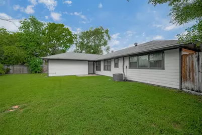 8057 Ridgeview Drive, Houston, TX 77055 - Photo 37