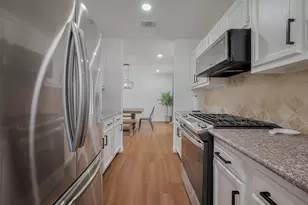 8057 Ridgeview Dr, Houston, TX 77055 - Photo 21