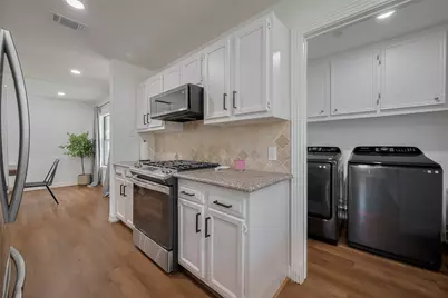 8057 Ridgeview Drive, Houston, TX 77055 - Photo 19