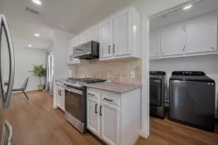 8057 Ridgeview Dr, Houston, TX 77055 - Photo 19