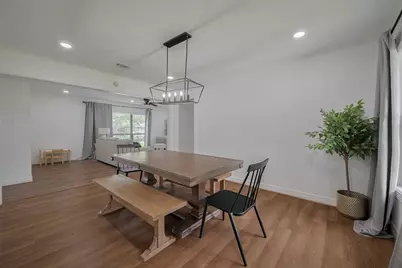 8057 Ridgeview Drive, Houston, TX 77055 - Photo 13