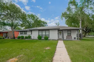 8057 Ridgeview Dr, Houston, TX 77055 - Photo 3
