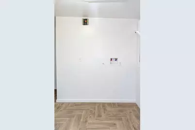 3245 W Highway 6, Alvin, TX 77511 - Photo 11