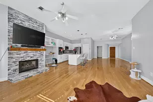 9825 Meredith Elise Ct, Houston, TX 77025 - Photo 23