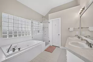 9825 Meredith Elise Ct, Houston, TX 77025 - Photo 31