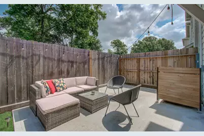 970 Highland Sound Lane, Houston, TX 77091 - Photo 5