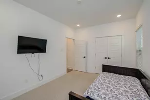 970 Highland Sound Ln, Houston, TX 77091 - Photo 19