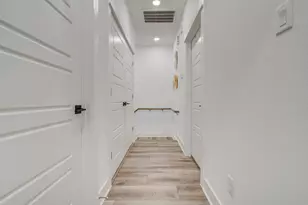 970 Highland Sound Ln, Houston, TX 77091 - Photo 13