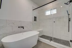 970 Highland Sound Ln, Houston, TX 77091 - Photo 17