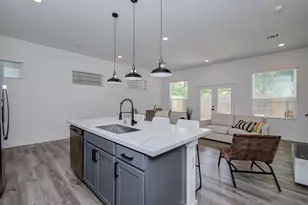 970 Highland Sound Ln, Houston, TX 77091 - Photo 7