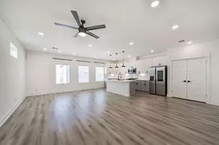 8321 Springwood Cyn Ln, Houston, TX 77055 - Photo 23