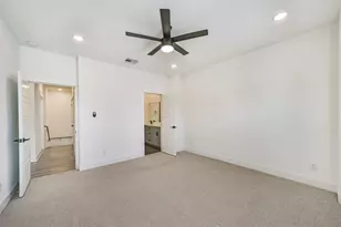 8321 Springwood Cyn Ln, Houston, TX 77055 - Photo 27